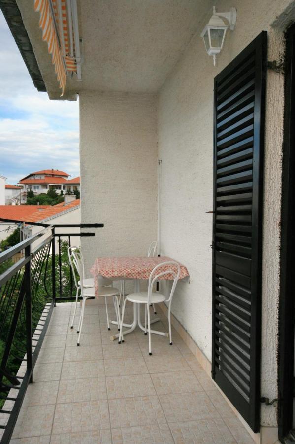 Apartments With A Parking Space Novi Vinodolski - 5514 Luaran gambar